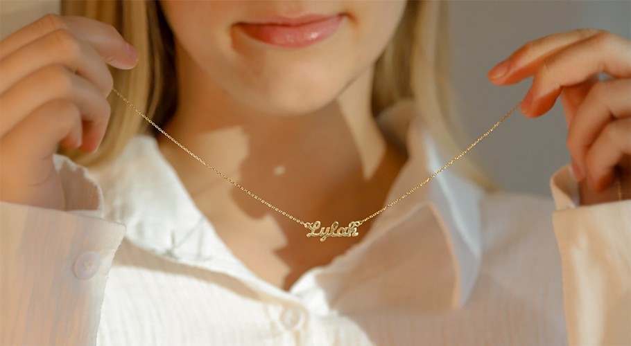 Mon Bijou Perso obtient le label Fabriqué à Lyon : une fierté pour nos colliers prénoms et notre savoir-faire familial